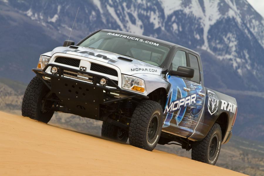  Dodge Ram Runner TORC Pace Truck 2011 года  (фото 1 из 8)